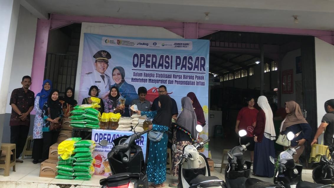Pemerintah Kabupaten Jember Gelar Operasi Pasar Murah Bapokting