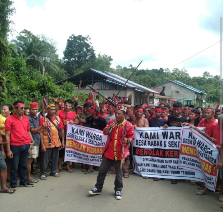 Ini Tanah Leluhur Kami”, Warga Rabak Tolak Patok Kawasan Hutan