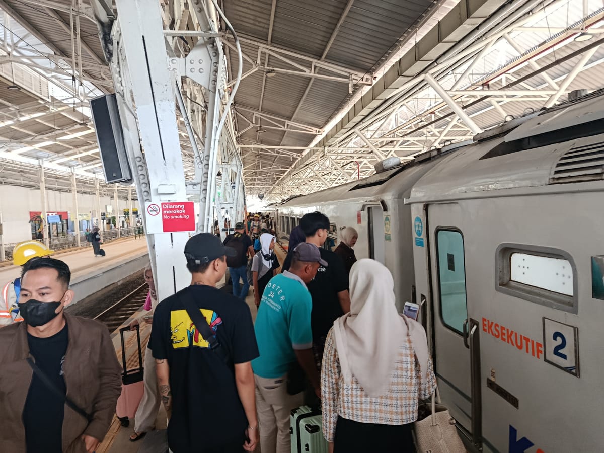 Lebaran 2026 Makin Ramai, di Daop 5 Purwokerto   Hampir 1 Juta Orang Pilih Naik Kereta