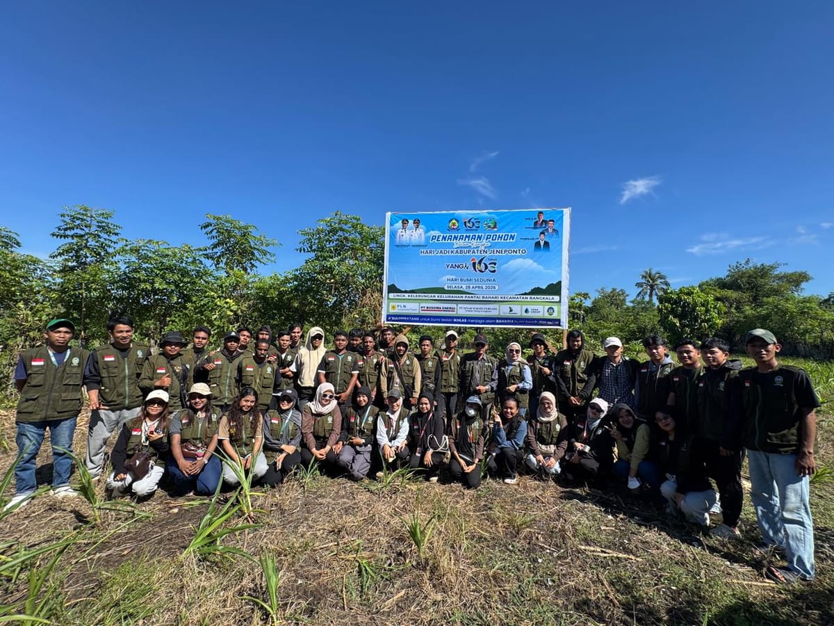 239 Mahasiswa Unimerz Serbu Jeneponto, Aksi Tanam Pohon Warnai HUT ke-163