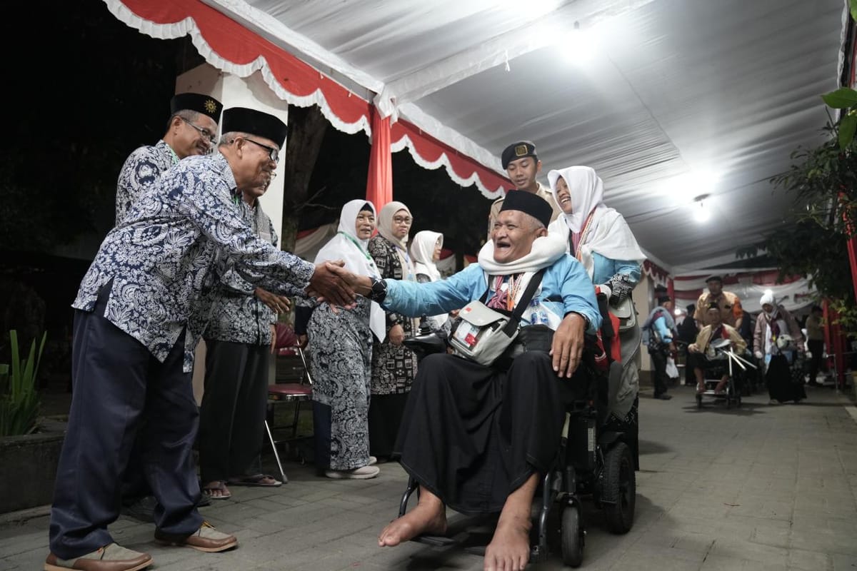 Wabup Sleman Lepas 354 Jamaah Haji Kloter 3-YIA
