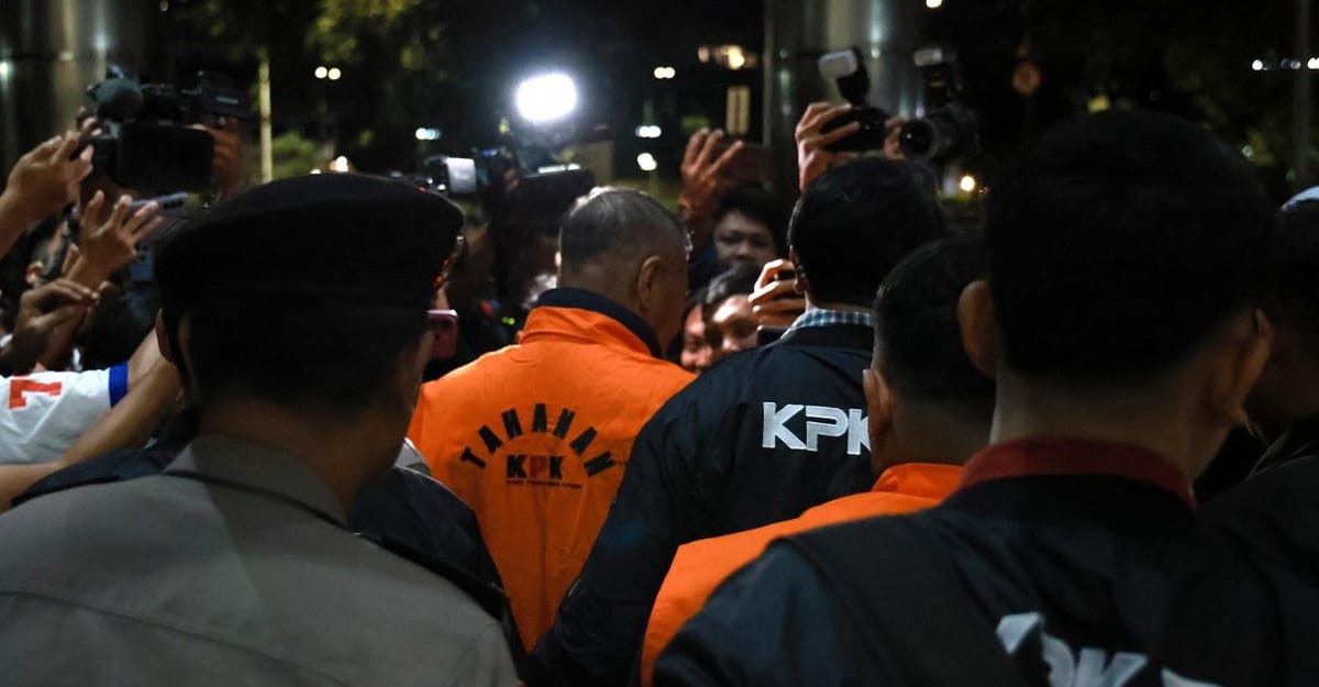 Peras Anak Buah Rp2,7 Miliar, Bupati Gatut Sunu Wibowo Resmi Ditahan KPK