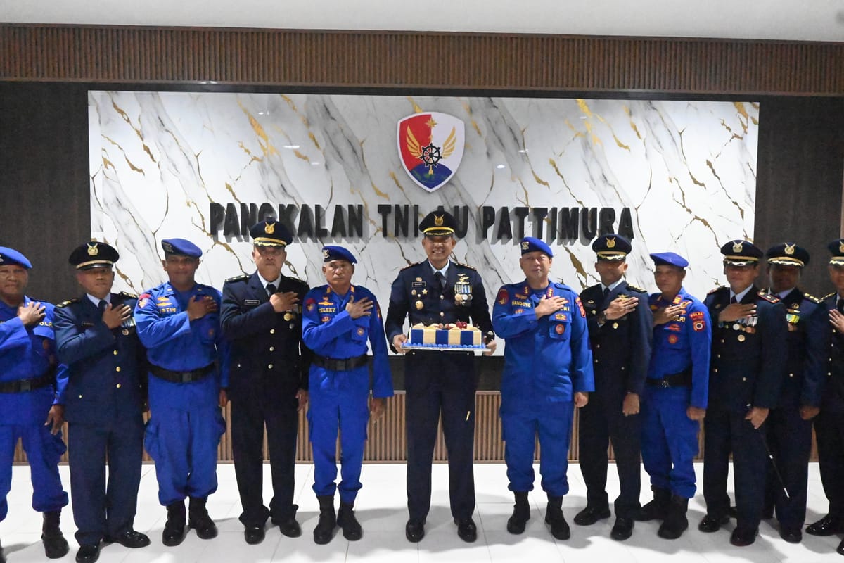 Perkuat Sinergitas TNI–Polri, Polda Maluku Ucapkan HUT ke-80 TNI AU di Lanud Pattimura