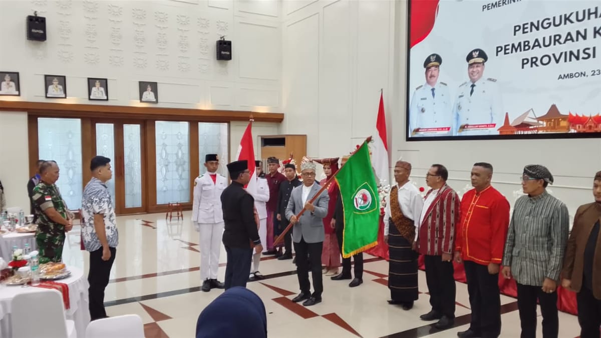 Wagub Maluku Kukuhkan FPK, Perkuat Persatuan Hadapi Ancaman Disintegrasi