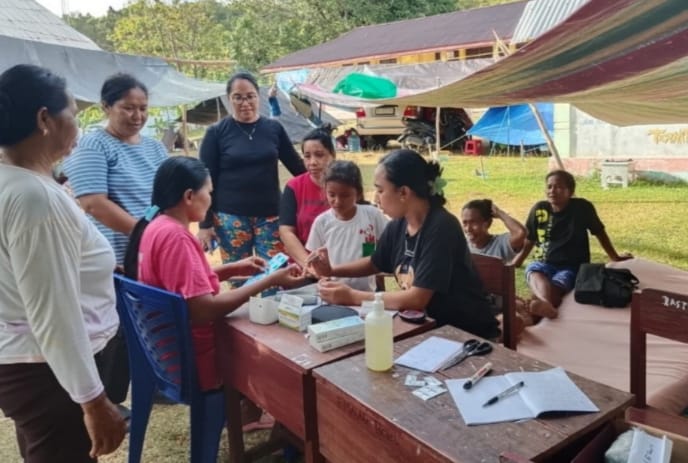 Pasca Gempa, Dinkes Ternate Kerahkan Tenaga Medis dan Salurkan Obat ke Pulau Batang Dua