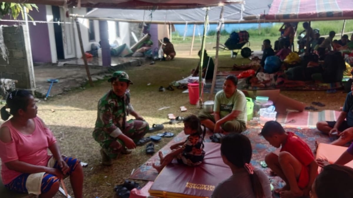 Babinsa Koramil 1501-07/Mayau Ikut Pantau Kondisi Warga Pasca Gempa