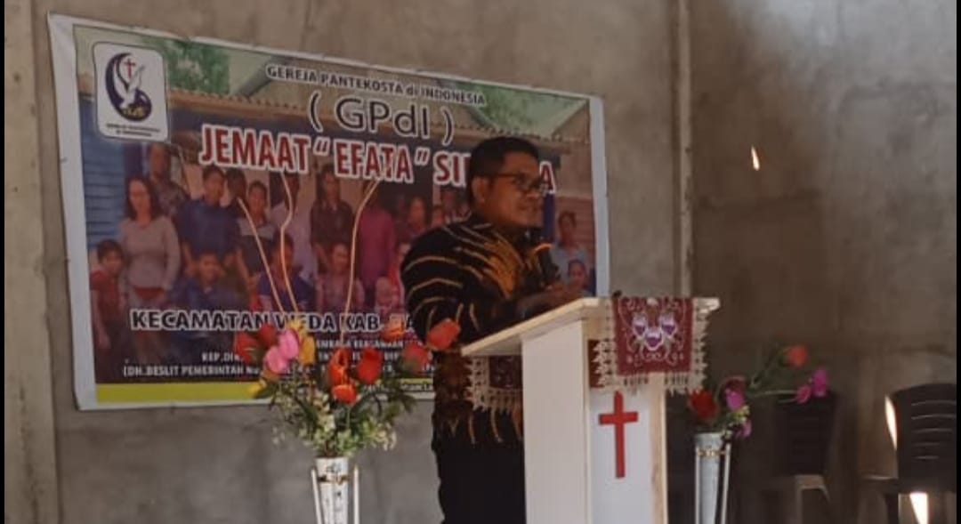 Wujudkan Harmoni, Penyuluh Agama Kristen Halteng Khotbah Moderasi Beragama di GPdI Efata Sidanga