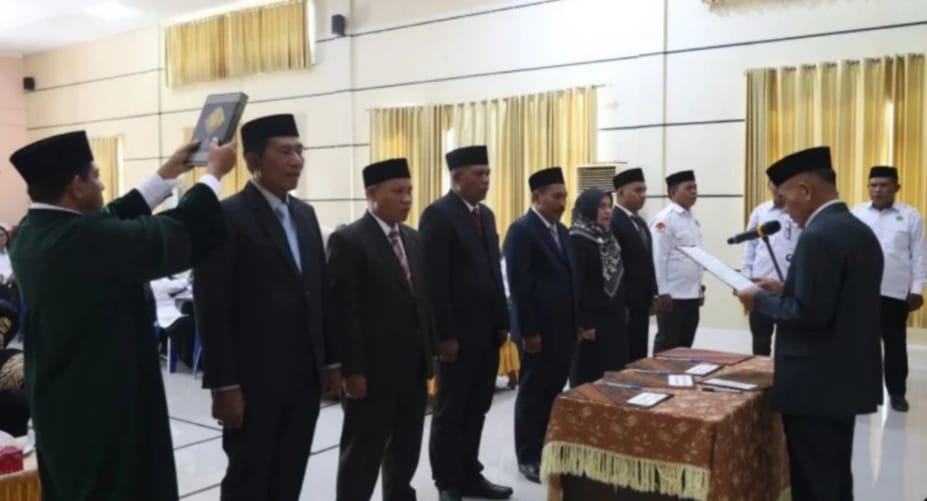 Kakanwil Kemenag Malut Lantik Enam Pejabat Dorong Peningkatkan Efektifitas Pelayanan Publik