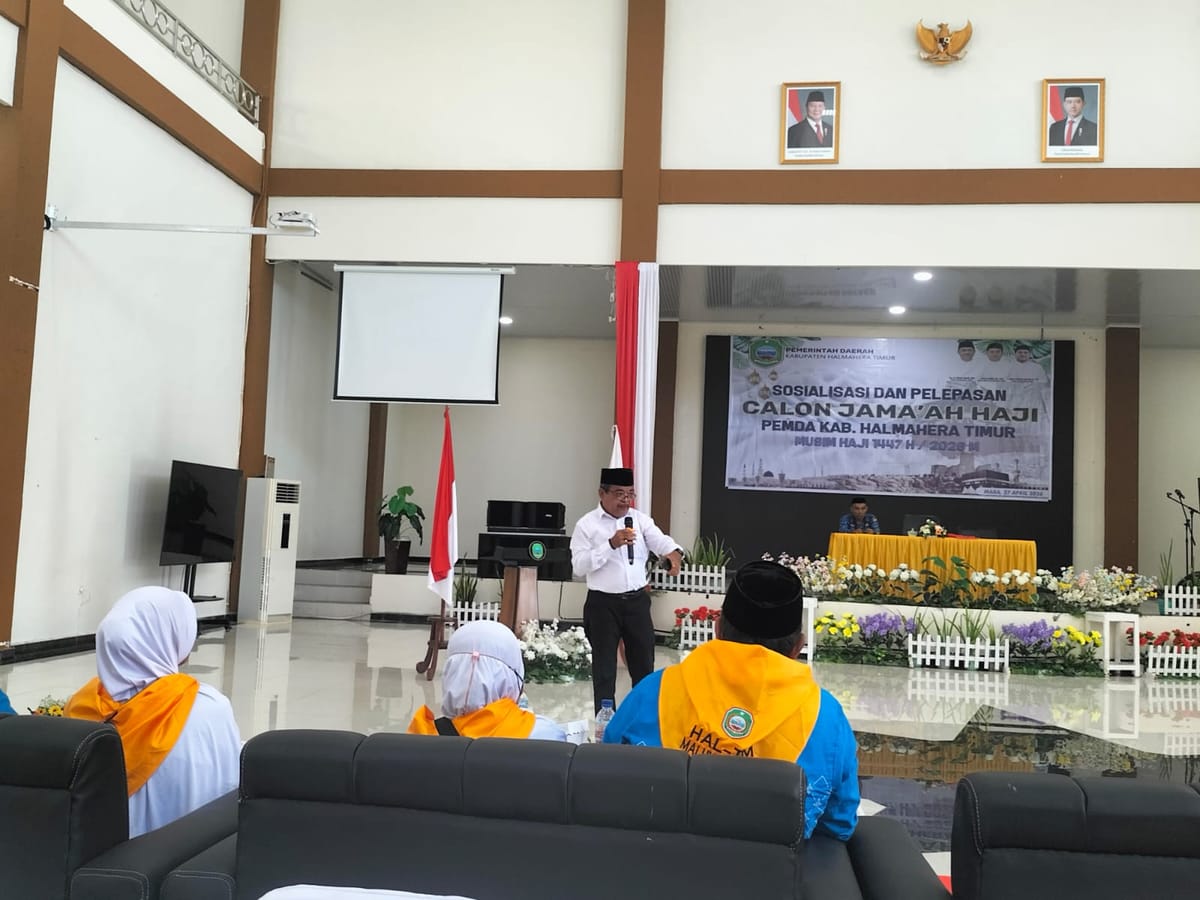 Lepas Jamaah Haji Haltim, Kakan Kemenag Minta Kedepankan Tawakal demi Kelancaran Ibadah