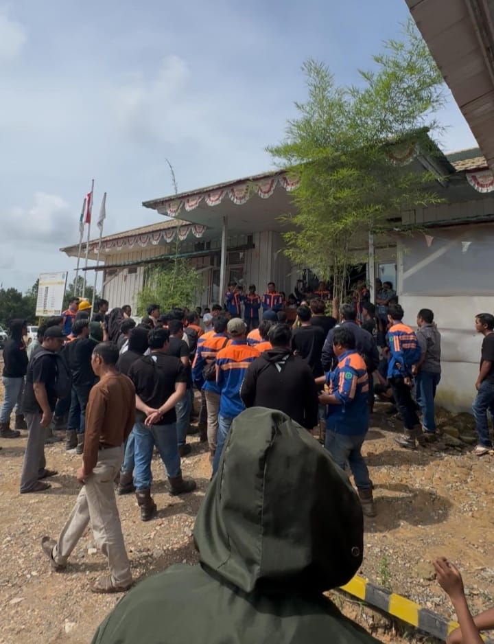 Aksi Penyampaian Aspirasi Karyawan PT. BBP Di Upau Berjalan Aman dan Tertib
