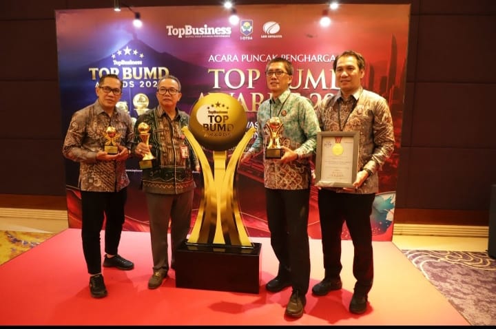 Empat Tahun Berturut-Turut Bintang 5, Bank Kalsel Kukuhkan Diri di TOP BUMD Awards 2026