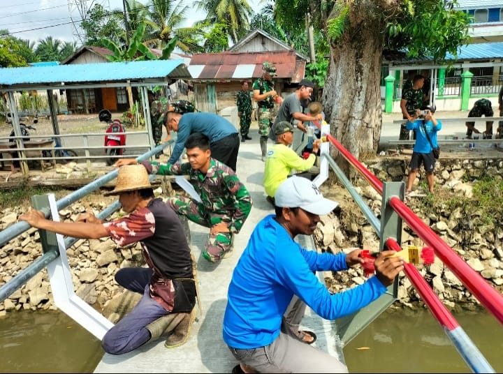 Gotong Royong Pengecetan, Jembatan Garuda Kian Siap Difungsikan