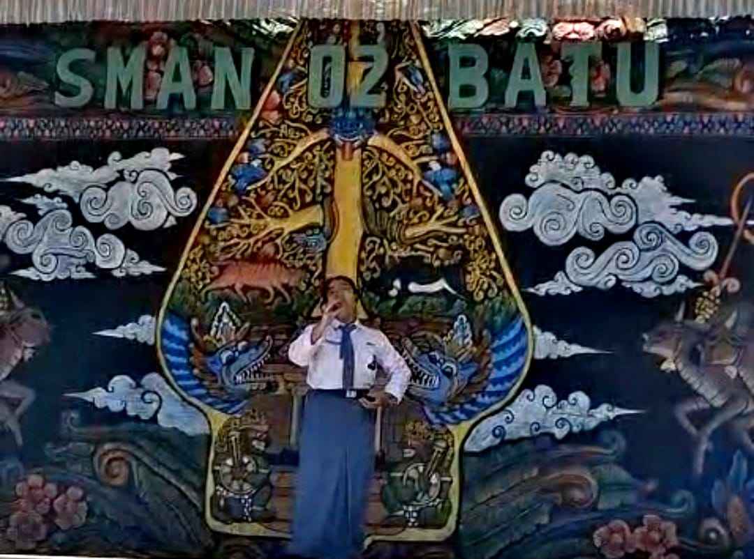 Pukau Juri dengan “Sang Dewi”, Claudia Boneta Meydo Sabet Juara 1 FLS3N Kota Batu