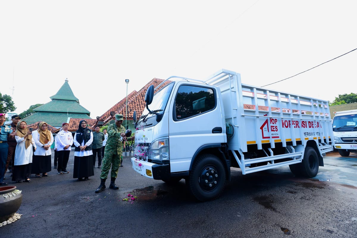 Koperasi Merah Putih di Banyuwangi Dapat Bantuan 18 Armada Truk