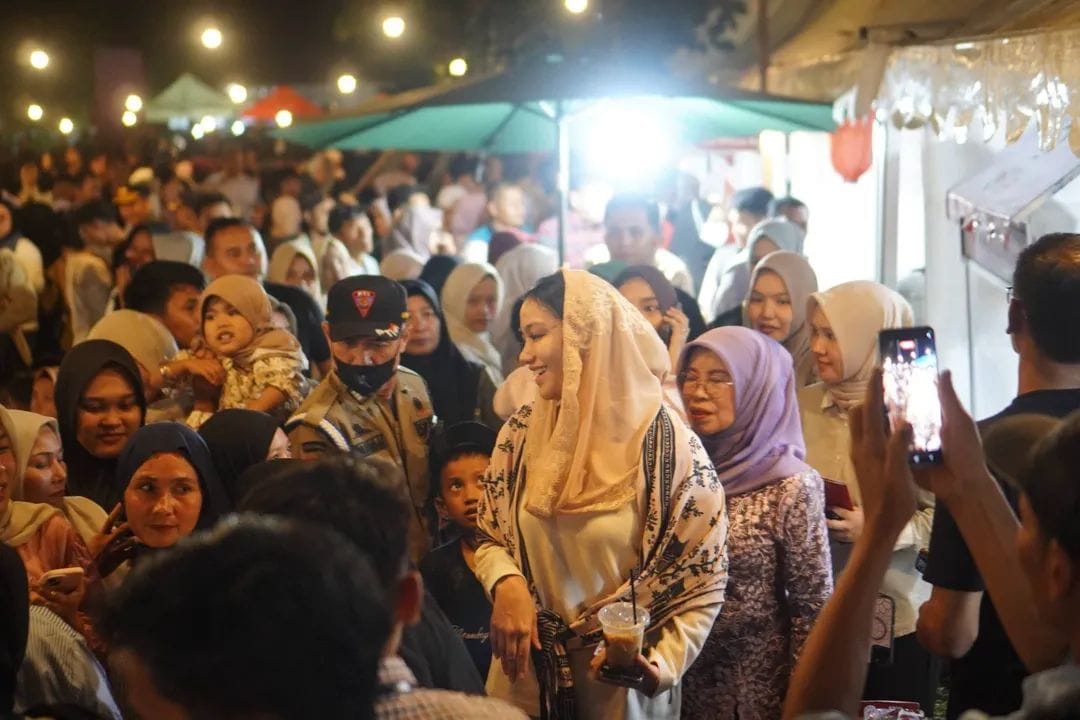 Bazaar UMKM Dharmasraya Membludak, Ribuan Warga Padati Kawasan Kantor Bupati