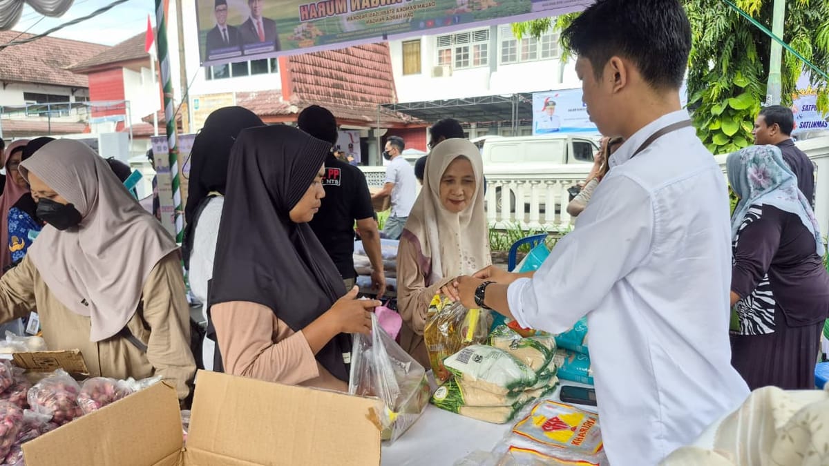 Gerakan Pangan Murah Warnai Peringatan HUT Pol PP dan Linmas NTB