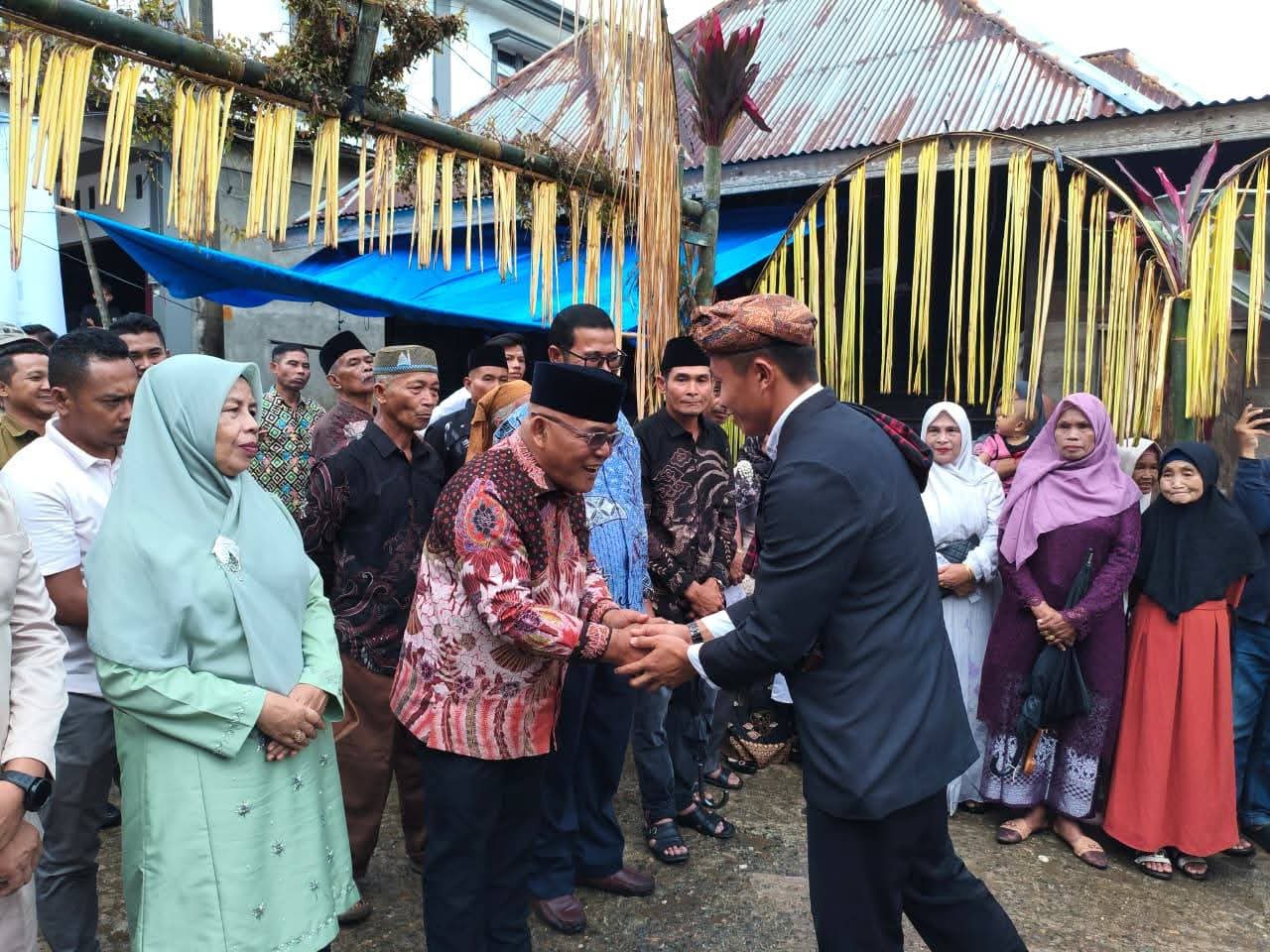 Hadiri Tradisi Babimba, Bupati Yulianto Ajak Masyarakat Lestarikan Adat dan Perkuat Kebersamaan