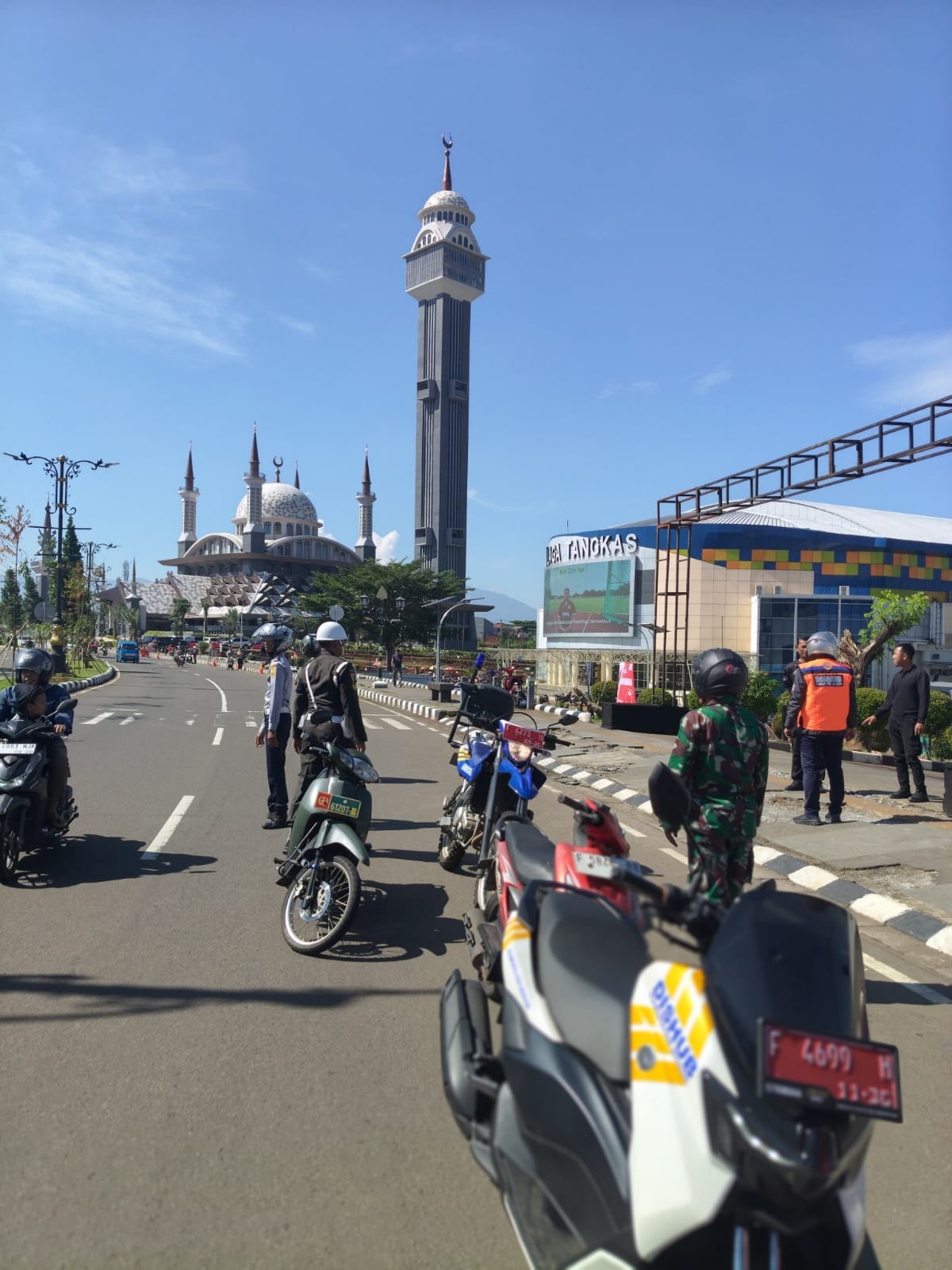 Pemerintah Kabupaten Bogor Terus Melakukan Penertiban Parkir Liar Kawasan Gelora Pakansari