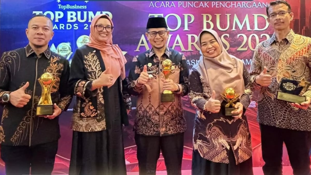 BPRS Jam Gadang Sabet 4 Penghargaan Nasional, Raih Platinum Trophy TOP BUMD 2026