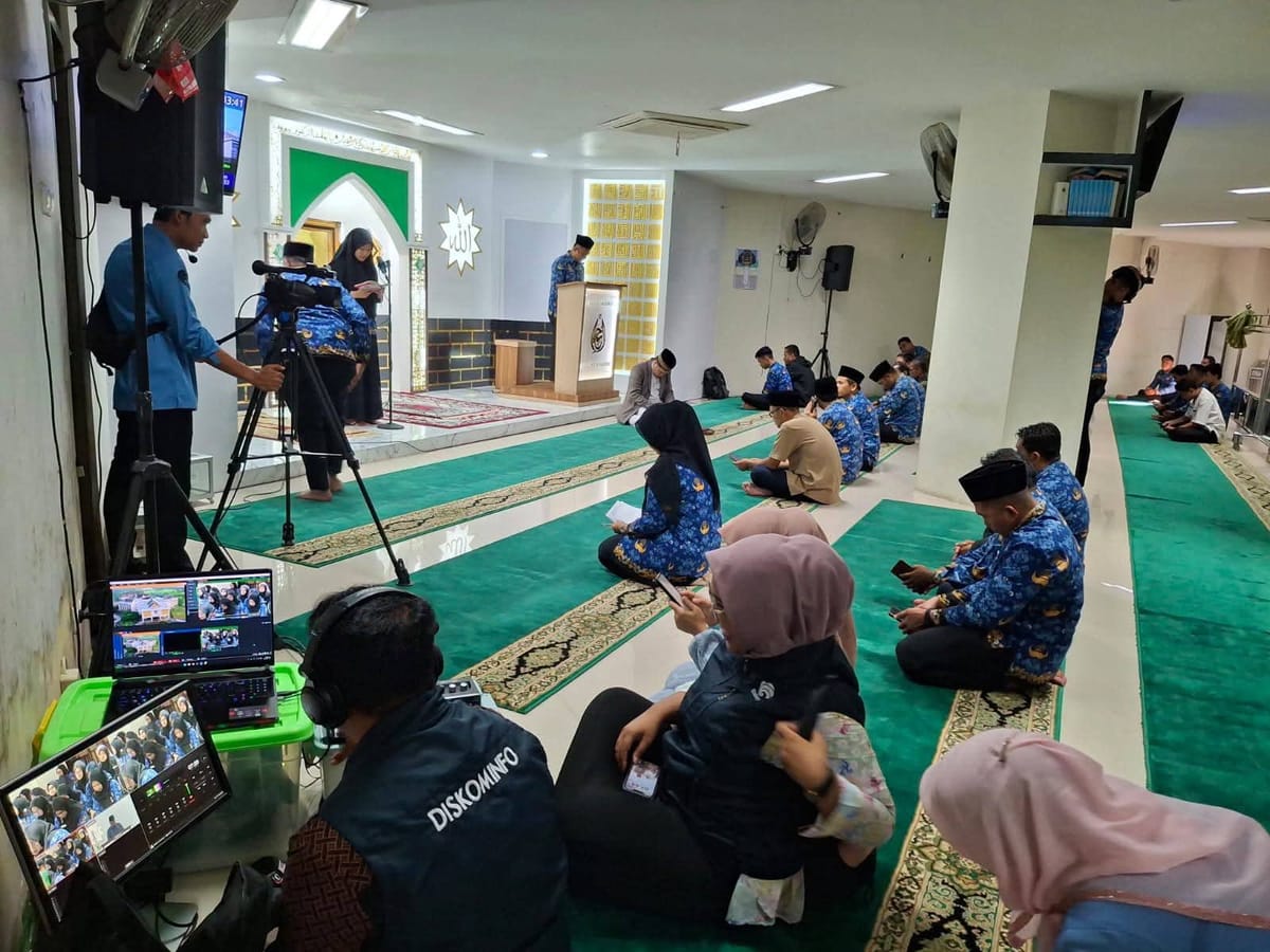 Hari Pertama WFH, Pemko Padang: Pegawai Wajib Ikuti Wirid Mingguan Secara Daring