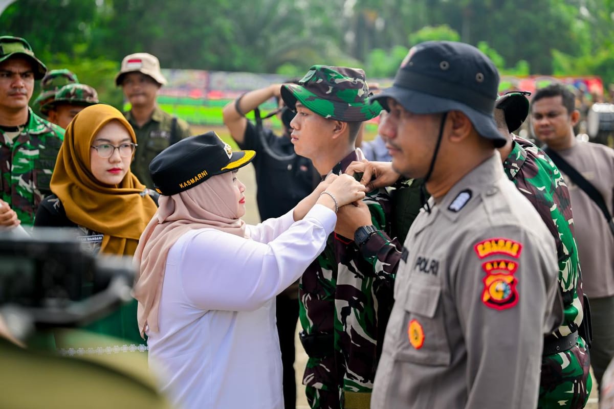 Bupati Kasmarni Tekankan Semangat Gotong Royong, Buka Secara Resmi TMMD ke 128 di Pinggir Kabupaten Bengkalis