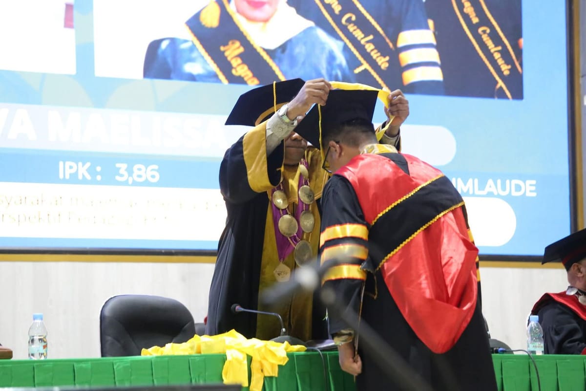 IAKN Ambon Wisuda 97 Lulusan, Wujudkan Lulusan Tepat Waktu