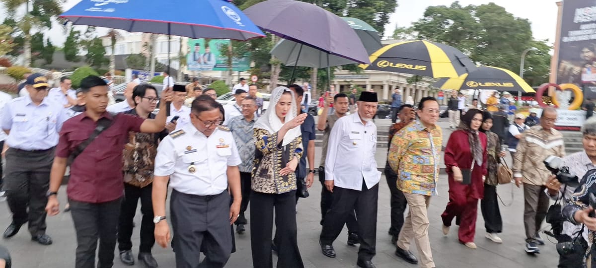 Menteri Pariwisata Kagumi Kekayaan Budaya dan Sejarah Kota Jam Gadang
