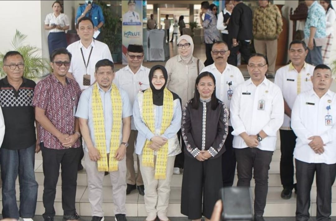 Kemenkop Dorong Hilirisasi Kelapa  Ubah Limbah Sabut Jadi Komoditas Bernilai Ekspor