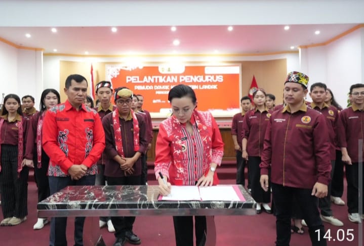 Bupati Landak: Tanpa Adaptasi Pemuda Dayak Tertinggal di Era Digital