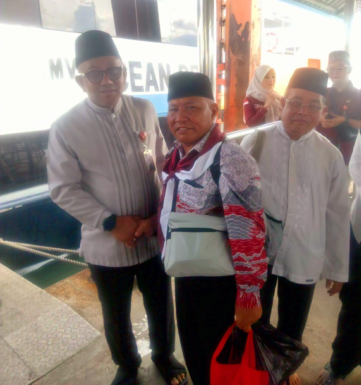 Walikota Lis Darmansyah Lepas Keberangkatan Rombongan Jemaah Calon Haji Tanjungpinang Musim Haji 1447 H/2026 M