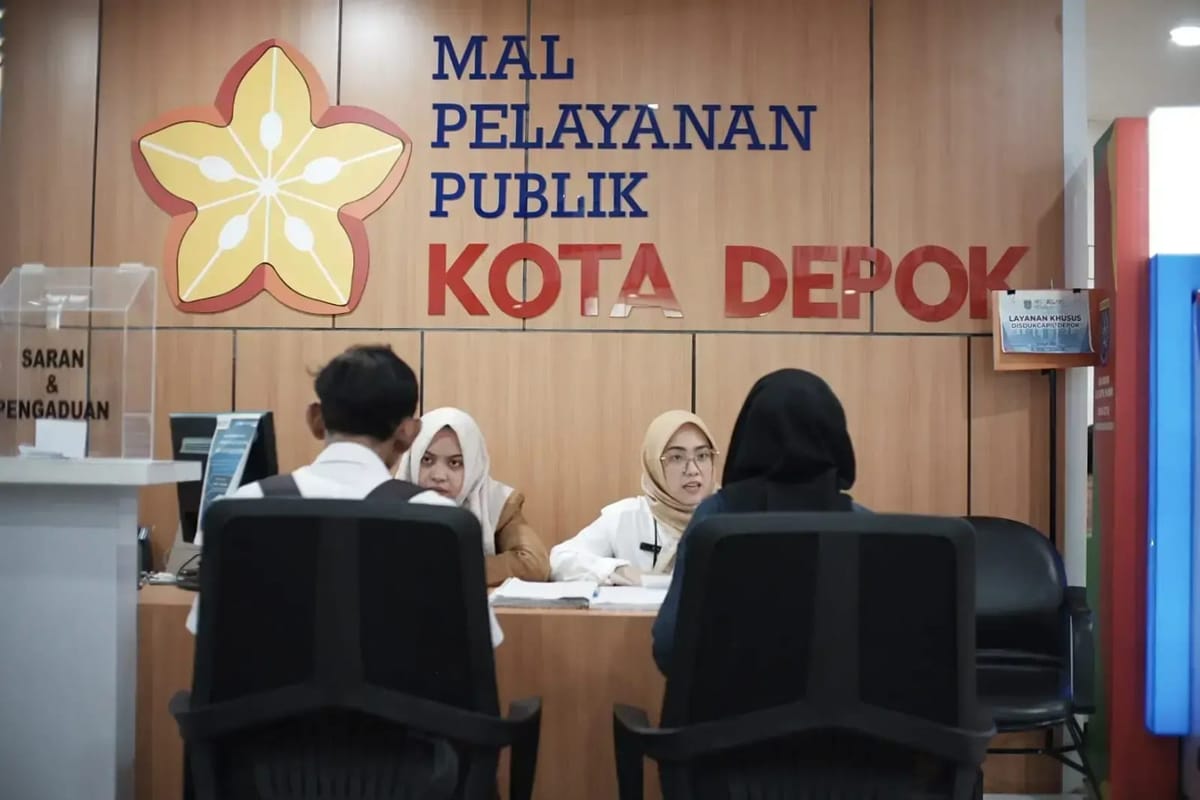 MPP  Depok Dipadati Pengunjung Untuk Urus IKD Dan KIA Sebagai Syarat  SPMB Tahun 2026/2027