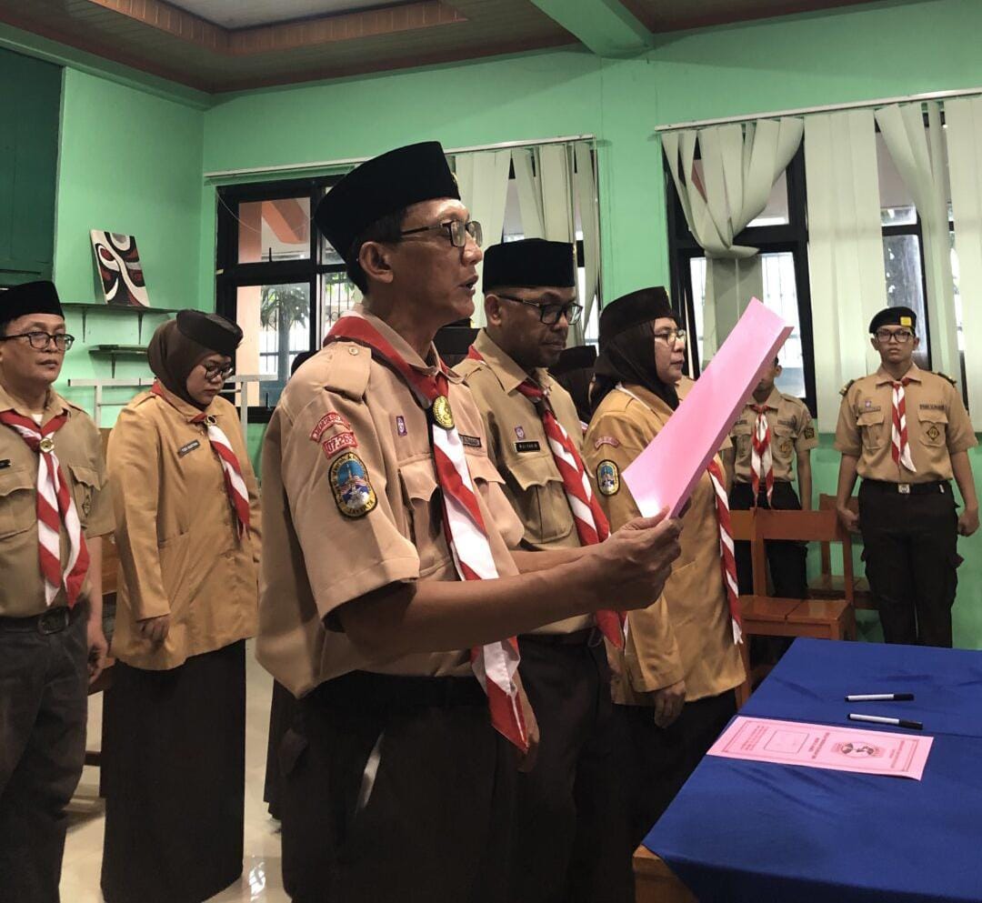Gelar Regenerasi, Pengurus Gugus Depan dan Dewan Ambalan SMKN 59 Jakarta Resmi Dilantik