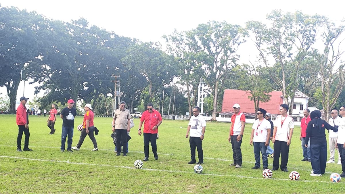 Bodewin Dorong Generasi Muda Ukir Prestasi Lewat Sepak Bola Sukarno Cup U -17