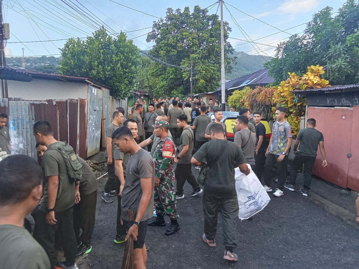Jumat Berkah Kodam XV/Pattimura, Satukan Prajurit dan Warga dalam Semangat Gotong Royong di OSM