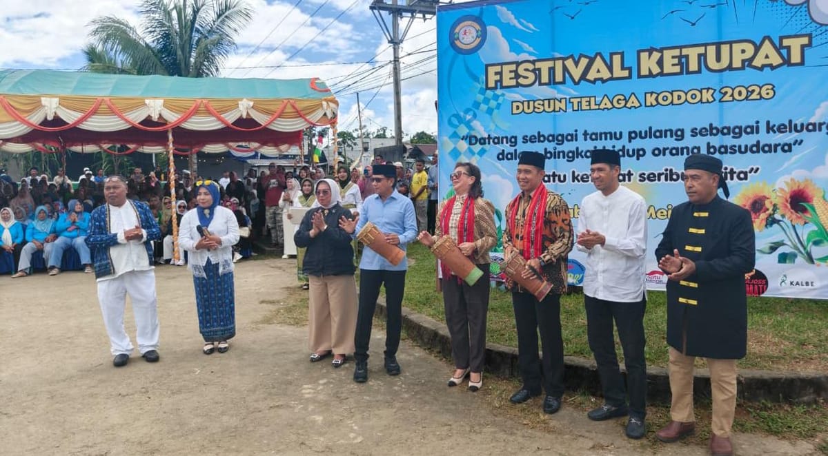 Sekda Maluku Buka Festival Ketupat Dusun Telaga Kodok 2026, Perkuat Semangat Hidup Orang Basudara