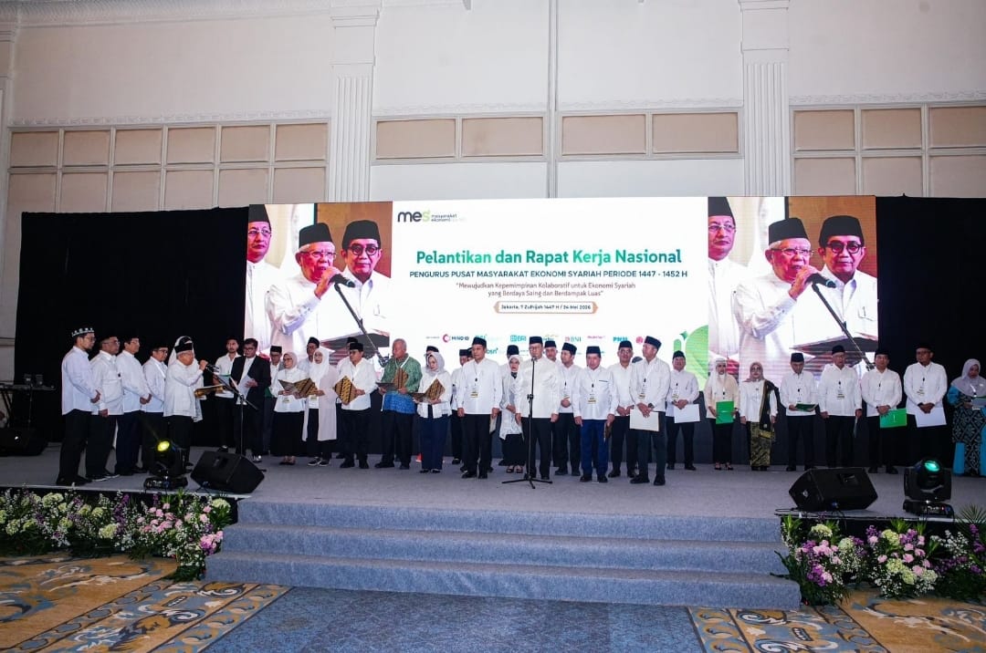 Menkop Ferry Juliantono Dilantik Menjadi Ketua Harian MES Periode 2026-2031