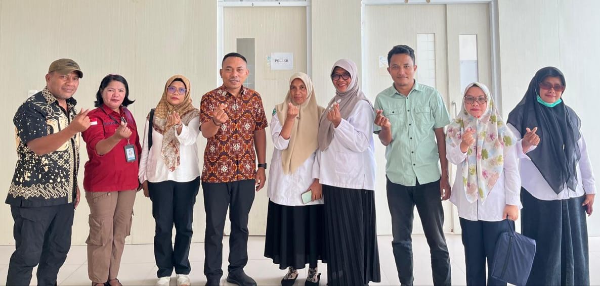 Pastikan Ketersediaan Alat Kontrasepsi, Tim BKKBN Malut Lakukan Monitoring di Halmahera Selatan