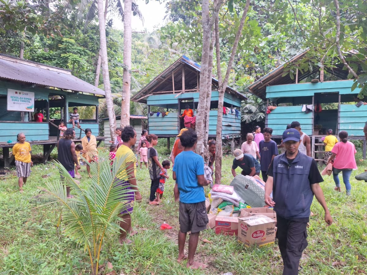 Kepedulian untuk Suku Togutil Halmahera, Menembus Hutan Membawa Sembako dan Pakaian Baru