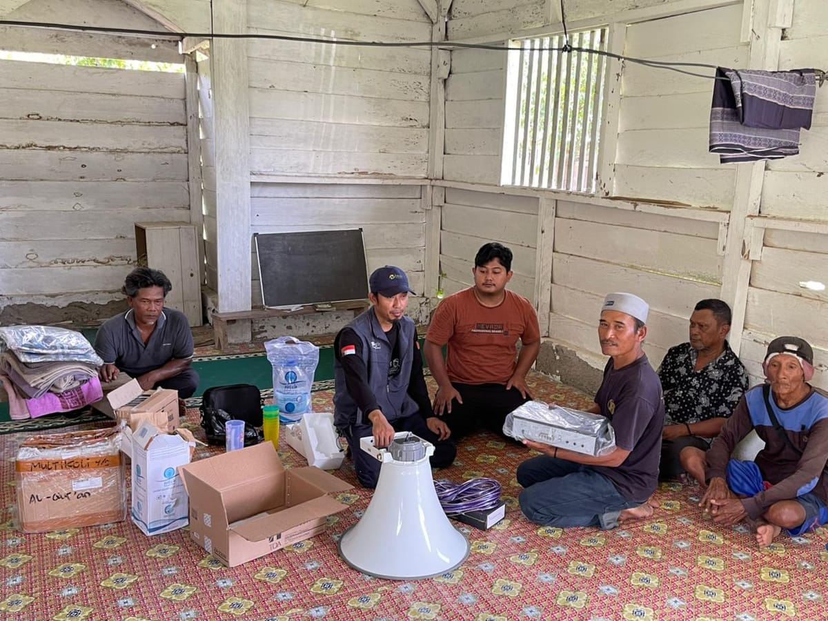BMH Maluku Utara Serahkan Bantuan Sound System, Perkuat Dakwah di Pelosok