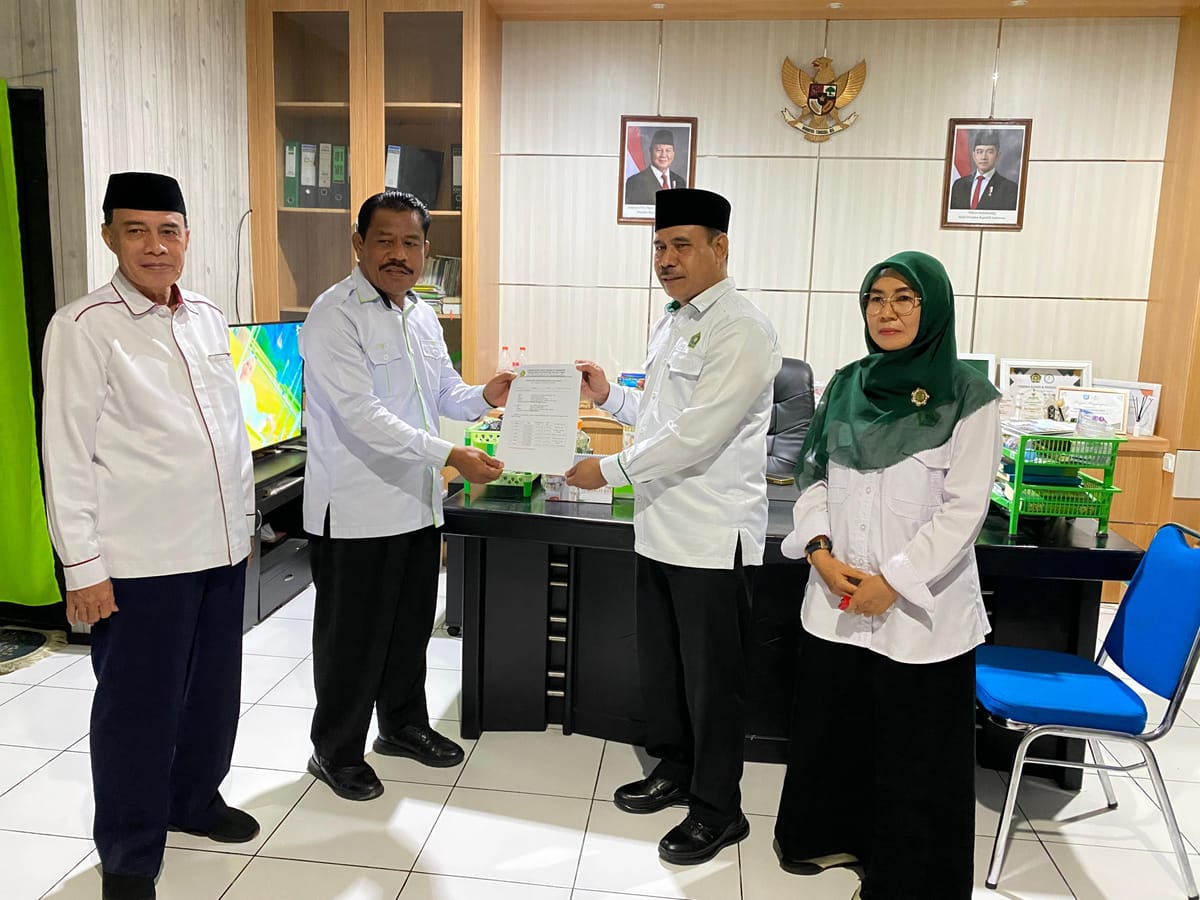 Kemenag Kota Ternate Terima Bantuan 6 Unit Laptop Dari Kanwil Untuk Penguatan Layanan Digital KUA