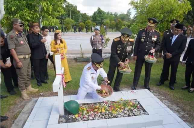 Gubernur Tabur Bunga HUT ke-69 Kalteng, Keluarga Tjilik Riwut Harap, Generasi Muda Tak Lupakan Sejarah