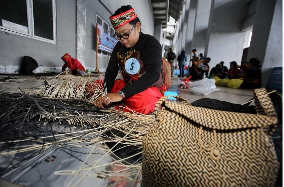 Manjawet Uwei di FBIM 2026, Saat Anyaman Rotan Dayak Menjadi Cerita Identitas dan Kreativitas