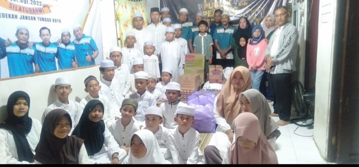 Komunitas Keluarga Badingsanak Salurkan Donasi Sembako ke Panti Asuhan Amanah Insani Banjarmasin