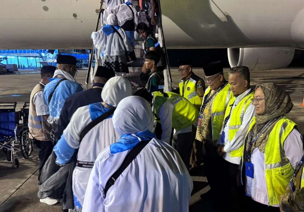 Gelombang II: Perdana, Jemaah Kloter 12 Embarkasi Padang Diberangkatkan