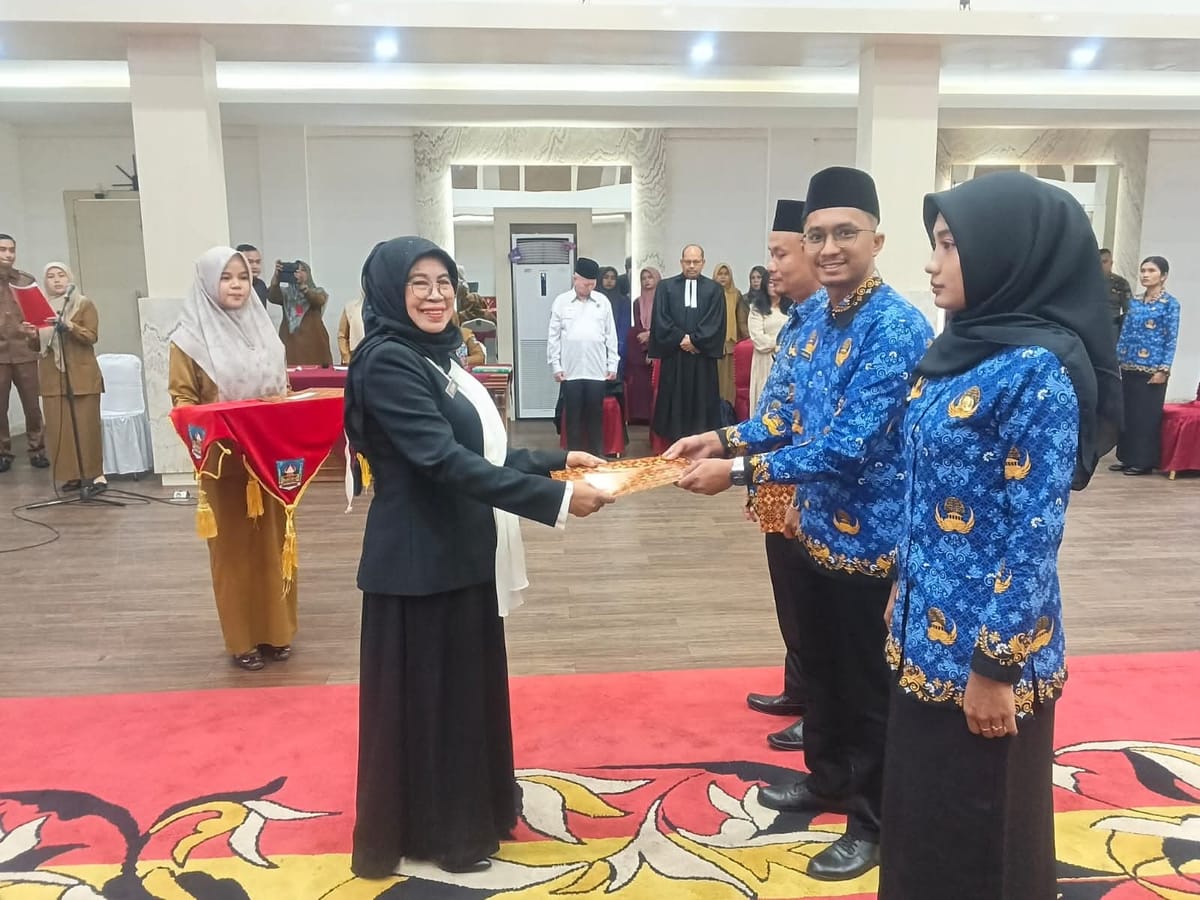 Wabup Leli Arni Ambil Sumpah 97 PNS dan Lantik Pejabat Fungsional, Tekankan Integritas dan Pelayanan Publik