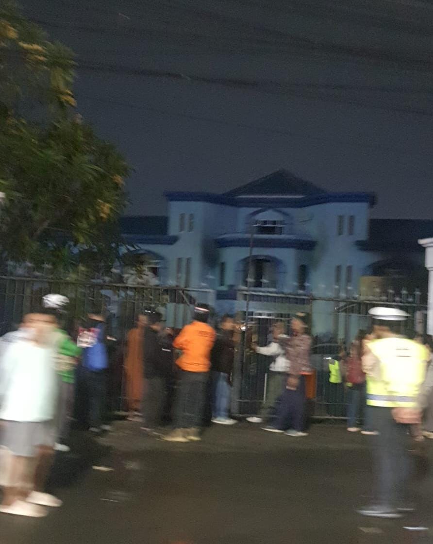 Kebakaran Metro Sports Center Semarang, Lima Orang Terluka