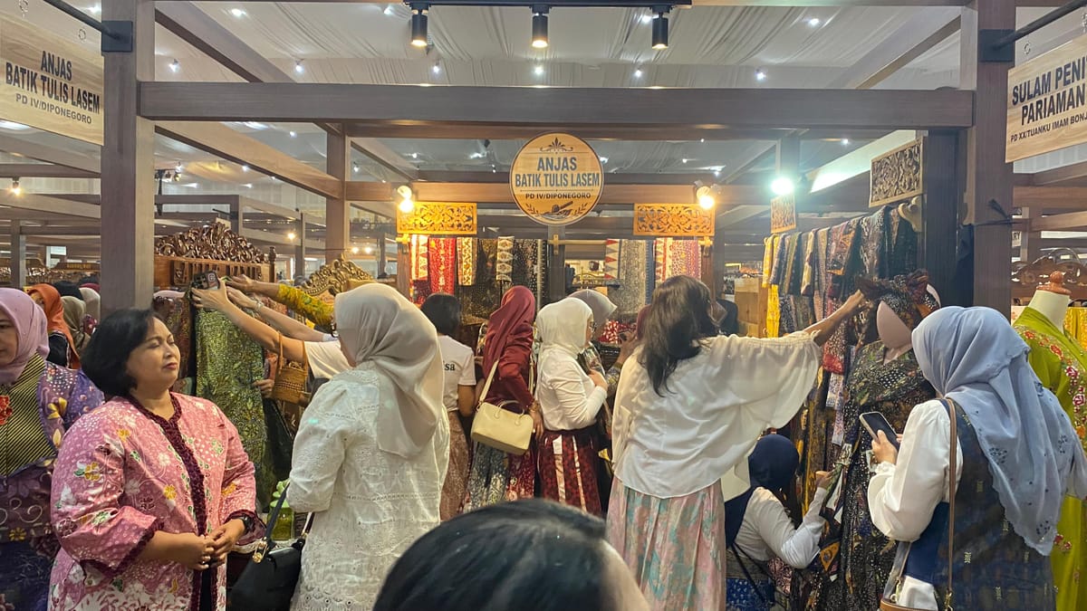 Batik Tulis Lasem Anjas Curi Perhatian Pengunjung Persit Bisa 2