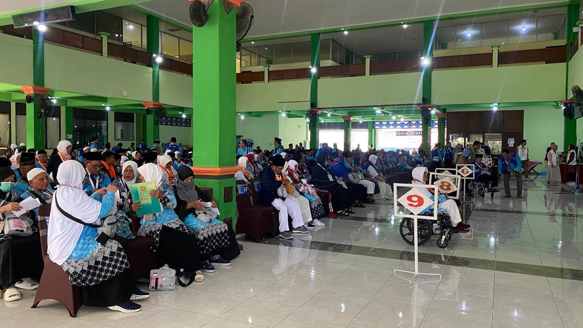 Pengawasan Ketat , Jamaah Kloter 55 Embarkasi Solo Didominasi Usia Lansia