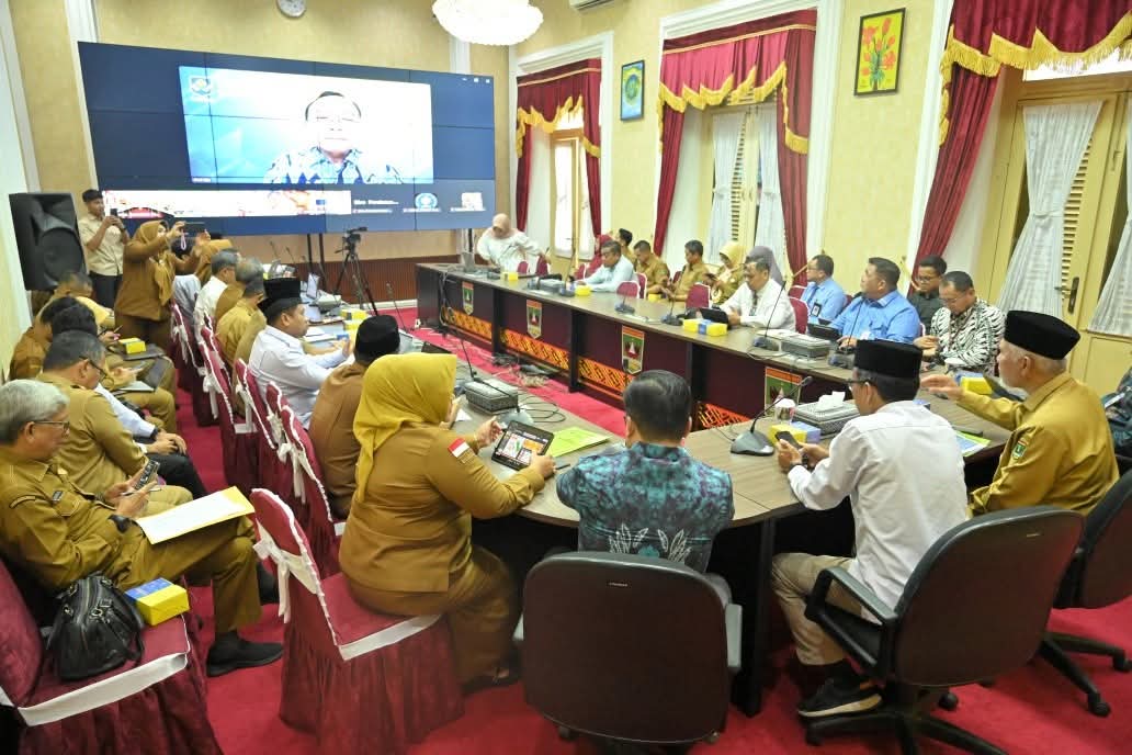 Gubernur Mahyeldi Paparkan Progres Pengembangan Ekonomi dan Keuangan Syariah di Sumbar Dalam Rapat KNEKS