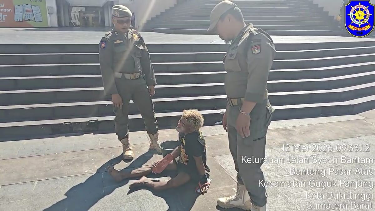 Pengemis “Pura-Pura Lumpuh” di Jam Gadang Diamankan, Satpol PP Pilih Pendekatan Humanis
